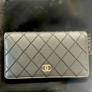 Chanel large Yen wallet Black Calfskin